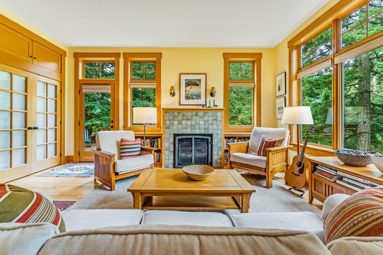 Whispering Pines Retreat Villa Eastsound Exteriör bild