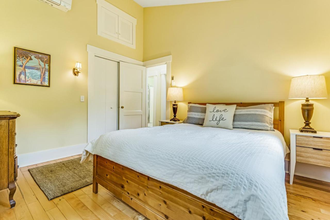 Whispering Pines Retreat Villa Eastsound Exteriör bild